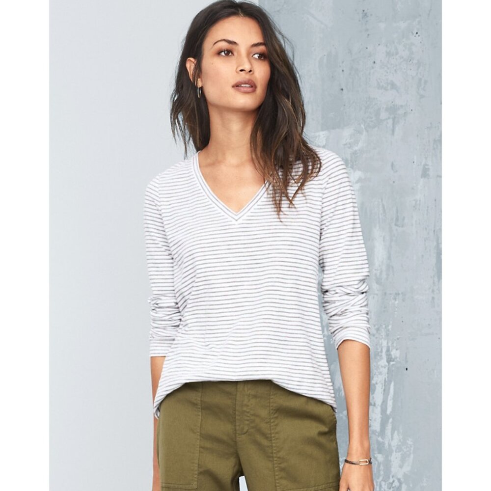 NWT Eileen Fisher Organic Cotton Pinstripe Vneck Tee M